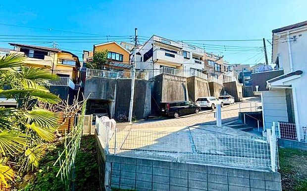 《眺望》 ■「空」×「光」×「風」。開放感を具現化したような現地は、まさに「永住の地」としての選択肢です。