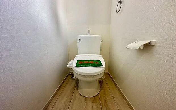 《トイレ》 ■清潔感のある落ち着いたトイレ。