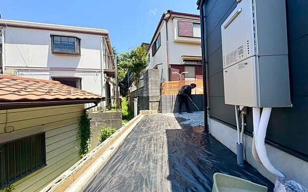 《庭》 ■土と緑が身近に感じられるお庭があるのは嬉しいですね。