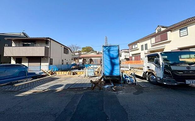 《前面道路》 ■落ち着いた住環境です。