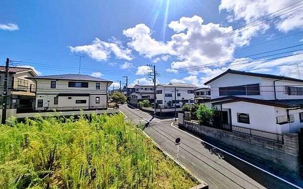 《眺望》 ■「空」×「光」×「風」。開放感を具現化したような現地は、まさに「永住の地」としての選択肢です。