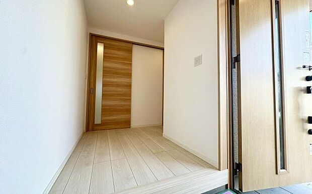 《玄関》　■我が家の顔である玄関。帰るのが楽しみになりますね。