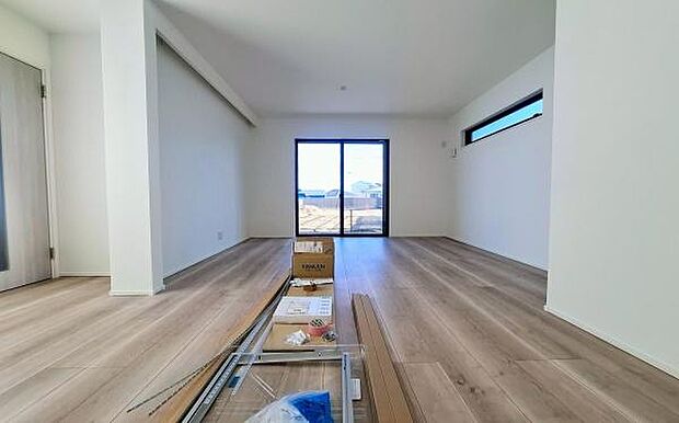 《リビングダイニング》 ■上質な時間を育む暮らしのメインステージ。寛ぎとご家族とのコミュニケーションを育む居心地のよい場所。