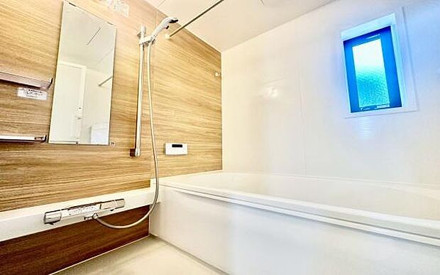 《浴室 》 ■バスルームは一日の疲れを癒す居心地の良い空間です。