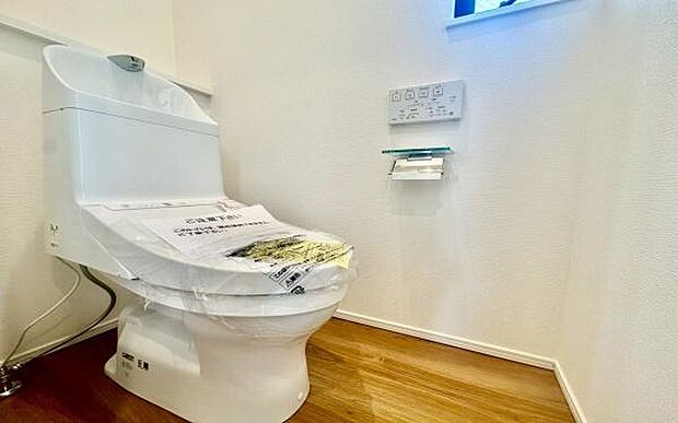 《トイレ》 ■清潔感のある落ち着いたトイレ。