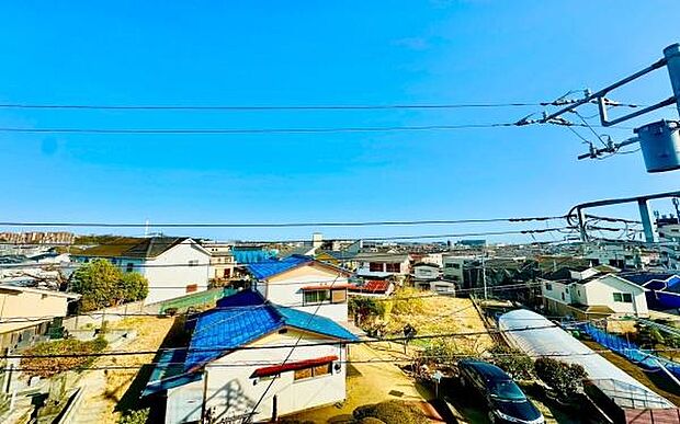 《眺望》さわやかな風が渡りたっぷり陽光がふりそそぎます。