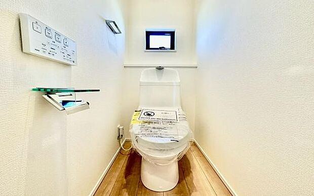 《トイレ》　■清潔感のある落ち着いたトイレ。