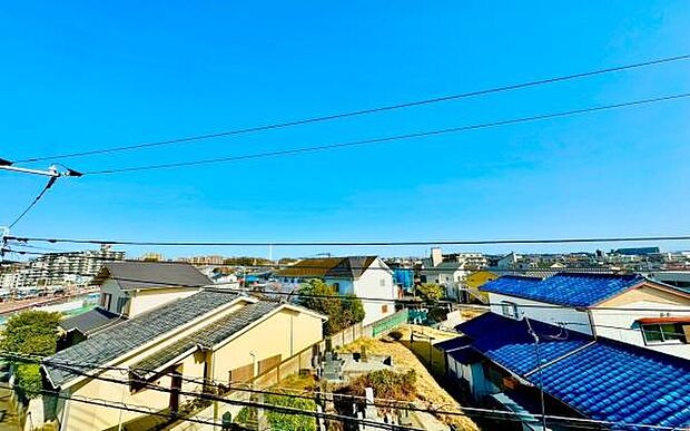 《眺望》さわやかな風が渡りたっぷり陽光がふりそそぎます。