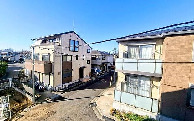 《眺望》 ■目の前には気持ちの良い青空が広がります。開放的で開けた空間が望めます。