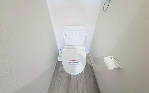 《トイレ》 ■清潔感のある落ち着いたトイレ。