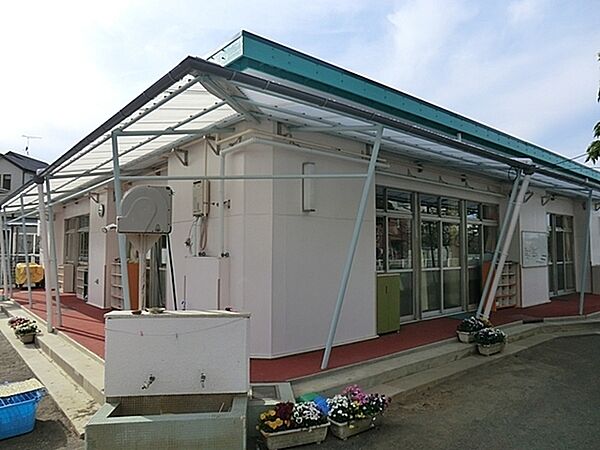 上永谷西保育園まで1453m、家庭的な温かい雰囲気のもと、安全で快適に過ごせるように配慮していきます。