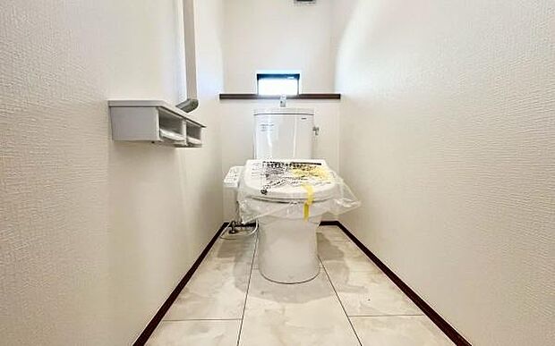 《トイレ》■トイレは明るい空間で清潔感があります。