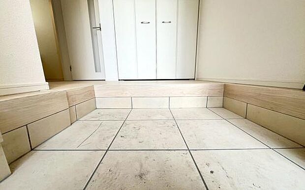 《玄関》 ■我が家の顔である玄関。帰るのが楽しみになりますね。