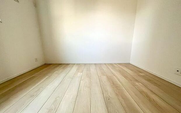 《子供部屋・洋室》 ■柔らかな明るさが奥まで届く穏やかな空気に満ちた空間。