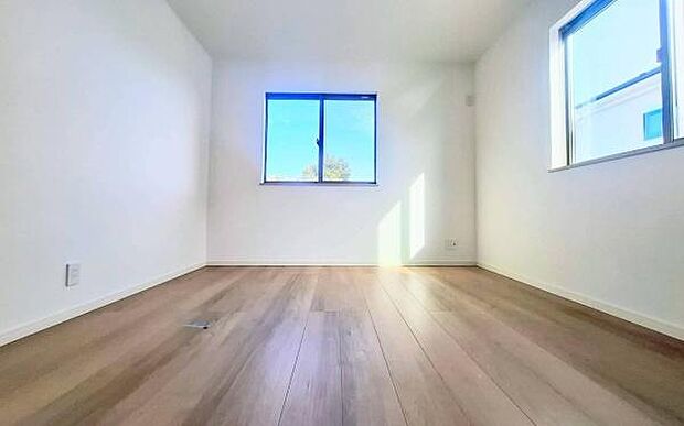 《寝室》 ■心地よい眠りへといざなうしっとりと落ち着いた雰囲気の寝室。