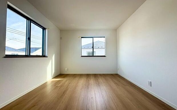 《子供部屋》 ■お子様の成長を優しく見守る、明るい子供部屋。遊んだり、学んだり、時には一人の時間を過ごしたりと健やかな毎日を育む大切な場所。未来への第一歩を育む、かけがえのない空間です。