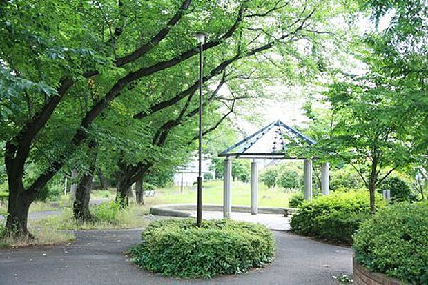 すみれが丘公園まで777m