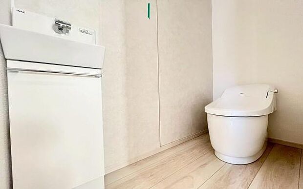 《トイレ》 ■清潔感のある落ち着いたトイレ。