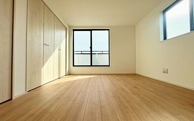 《寝室》 ■心地よい眠りへといざなう落ち着いた雰囲気の寝室