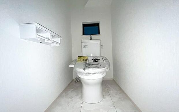 《トイレ》■トイレは明るい空間で清潔感があります。