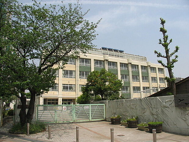 川崎市立平間小学校まで361m