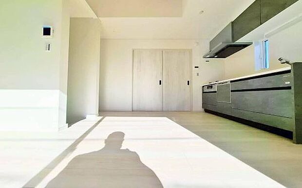 《リビングダイニング》 ■ご家族でゆったりとした時間を過ごす場所です。