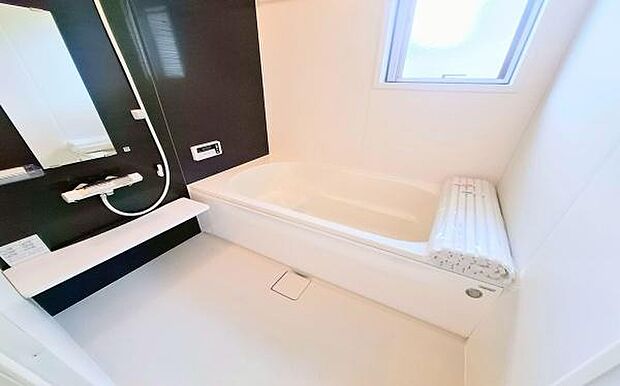 《浴室 》 ■バスルームは一日の疲れを癒す居心地の良い空間です。