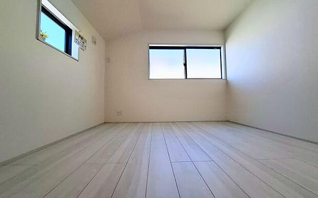 《洋室》　■型にはまらない多才なプライベートルーム。くつろぎの場としてだけでなく、趣味や仕事のパーソナルスペースとしても活躍するゆったりした洋室。落ち着きがあり個の時間をたっぷり楽しめる快適空間です。