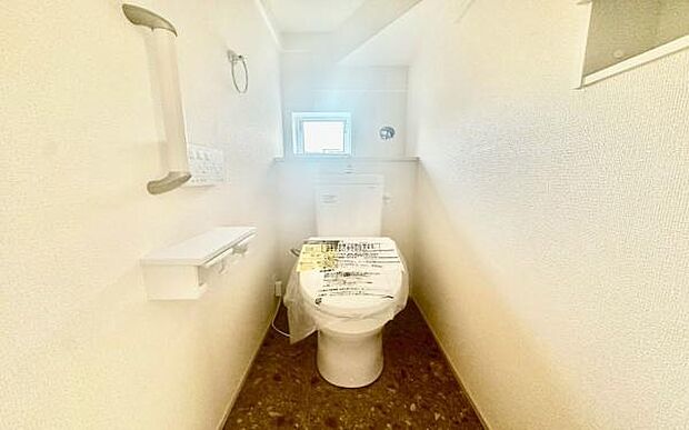 《トイレ》 ■清潔感のある落ち着いたトイレ。