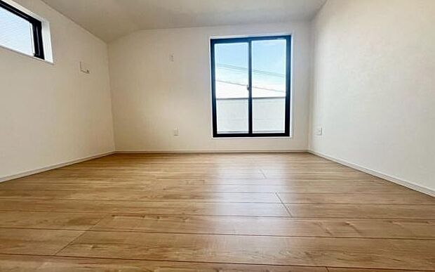 《洋室》 ■くつろぎの場としてだけでなく、趣味や仕事のパーソナルスペースとしても活躍する洋室。個の時間をたっぷり楽しめる快適空間です。