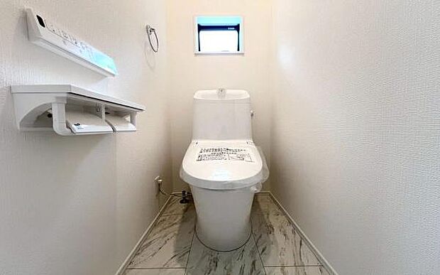 《トイレ》 ■清潔感のある落ち着いたトイレ。