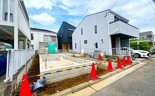 《前面道路》　■落ち着いた住環境です。