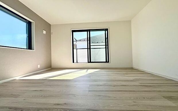 《寝室》 ■心地よい眠りへといざなうしっとりと落ち着いた雰囲気の寝室。