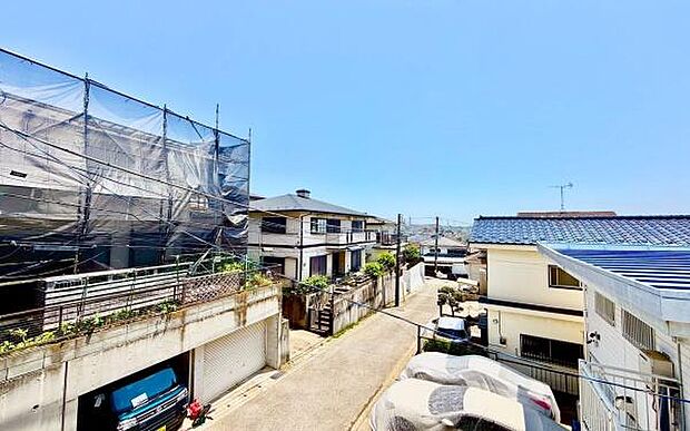 《眺望》　■目の前には気持ちの良い青空が広がります。開放的で開けた空間が望めます。