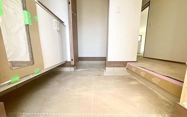 《玄関》　■我が家の顔である玄関。帰るのが楽しみになりますね。