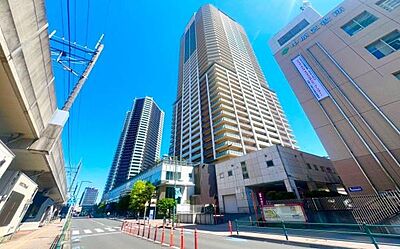 外観：《外観》　ここから一つ一つ思い出を紡いでいく。マイホームはいつも家族の歴史とともにあります。