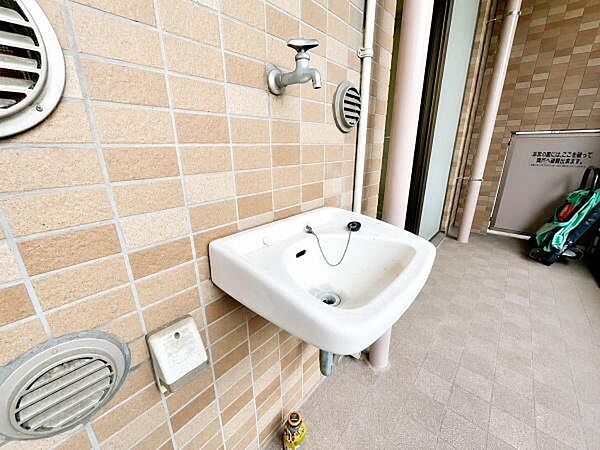 バルコニーにはスロップシンクがついています。