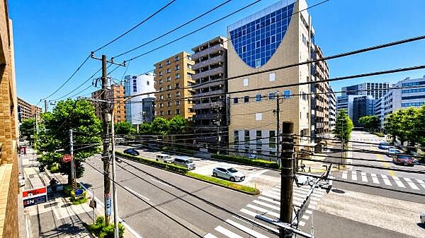 《眺望》　■「空」×「光」×「風」。開放感を具現化したような現地は、まさに「永住の地」としての選択肢です。
