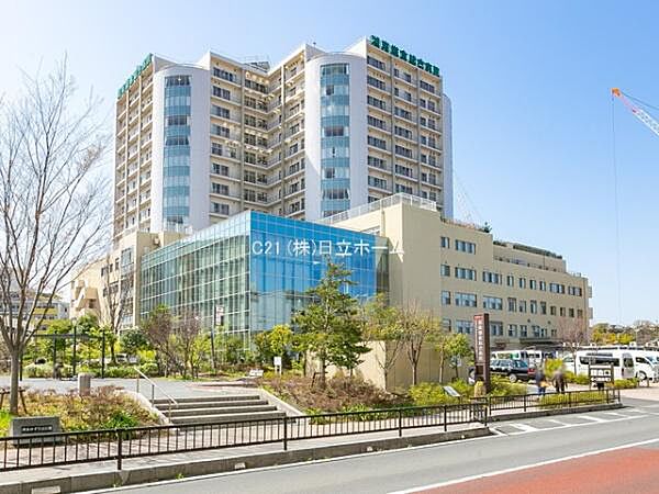 湘南鎌倉総合病院まで277m、日本医療機能評価機構認定施設。外国語対応可。