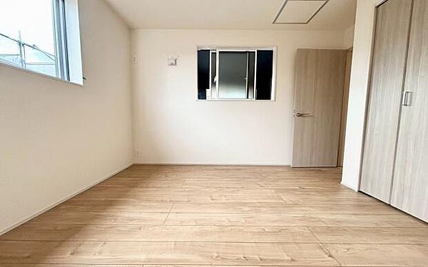 《洋室》 くつろぎの場としてだけでなく、趣味や仕事のパーソナルスペースとしても活躍する洋室。個の時間をたっぷり楽しめる快適空間です。