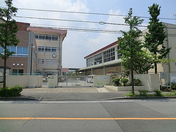 川崎市立王禅寺中央小学校まで474m