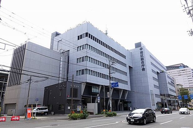 横浜市南区役所まで1131m
