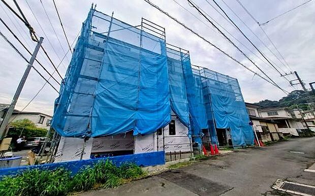 《前面道路》 ■落ち着いた住環境です。
