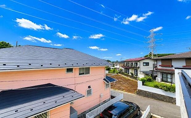《眺望》 ■目の前には気持ちの良い青空が広がります。開放的で開けた空間が望めます。
