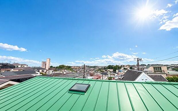 《眺望》 ■目の前には気持ちの良い青空が広がります。開放的で開けた空間が望めます。