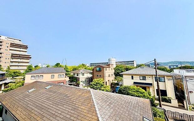 《眺望》 ■目の前には気持ちの良い青空が広がります。開放的で開けた空間が望めます。