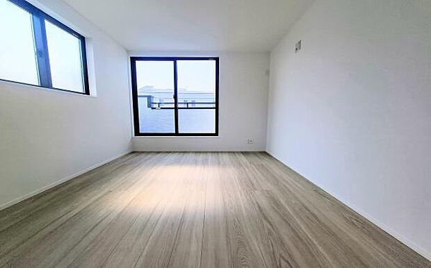 《洋室》 ■明るくスタイリッシュな空間になっています。