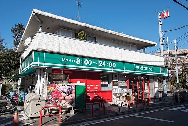 まいばすけっと下田町6丁目店まで1282m、毎日の生活用品が、ギュッと詰まったスーパーマーケット。イオン系列の価格で、お買い物ができます。