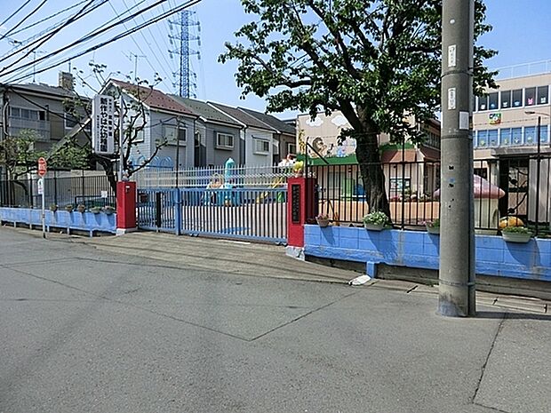 川崎たまがわ幼稚園まで714m、川崎たまがわ幼稚園では、幼児教育の一環として、月・火・木・金曜日の4日間、給食を実施しています。