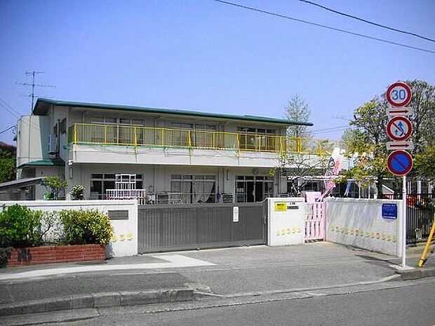 南いくた保育園まで145m、遊びを保育の中心に据え、子供たちの自主性や自発性を大切にする保育をしています。